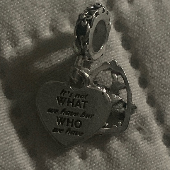 ❤️WINNIE THE POOH AND FRIENDS DANGLE CHARM WITH INSIGHTFUL SCRIPT ON THE BACK❤️ - Picture 3 of 4
